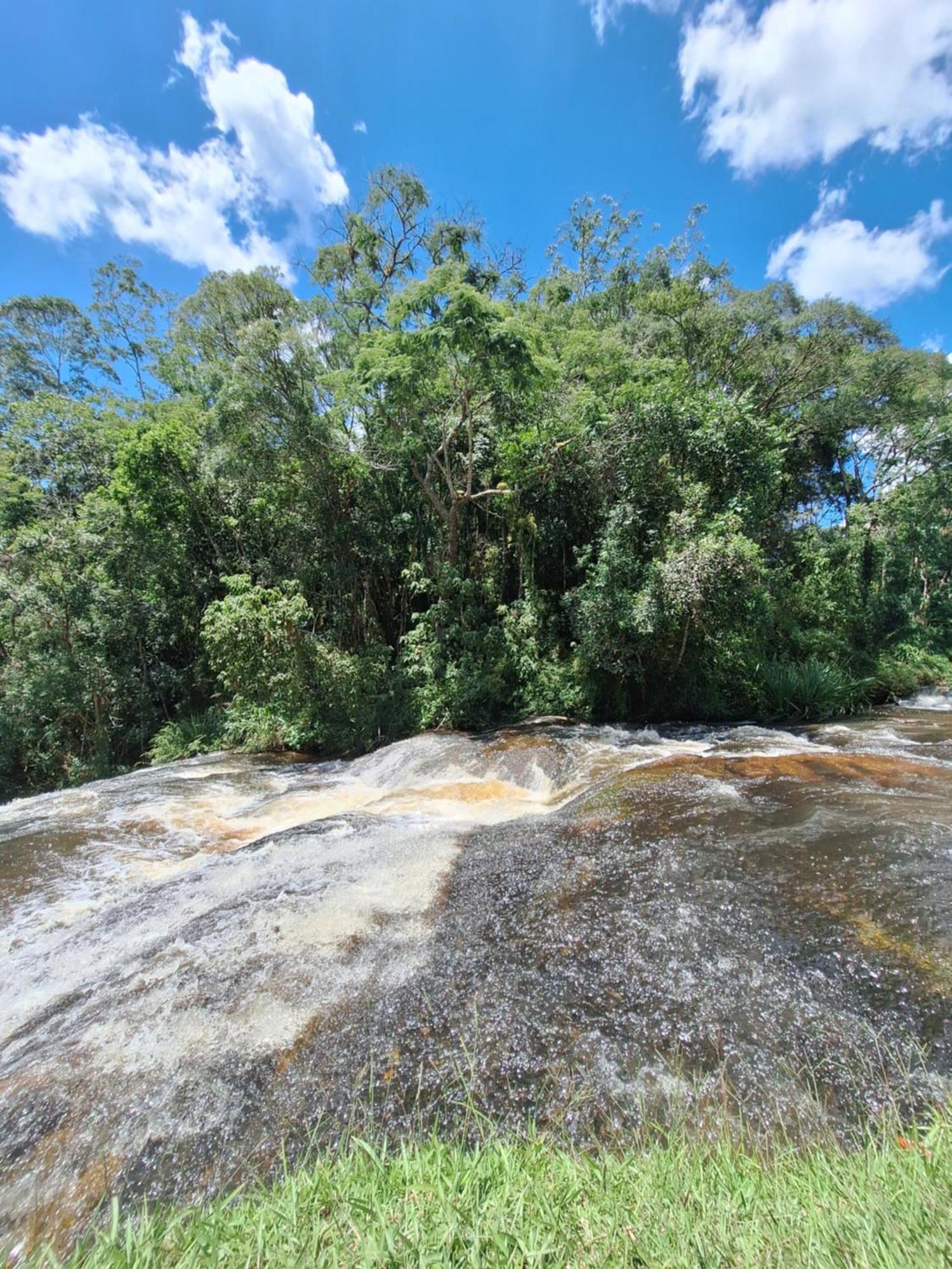 Chacara Ladeira De Pedra Villa Salesopolis Luaran gambar
