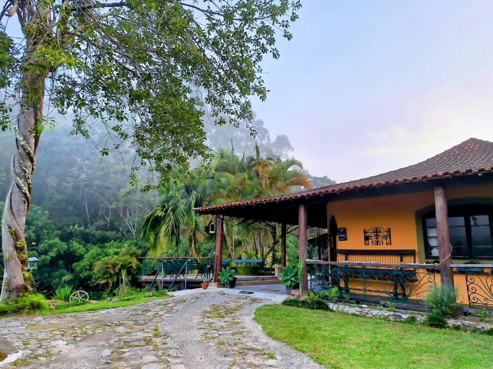 Chacara Ladeira De Pedra Villa Salesopolis Luaran gambar